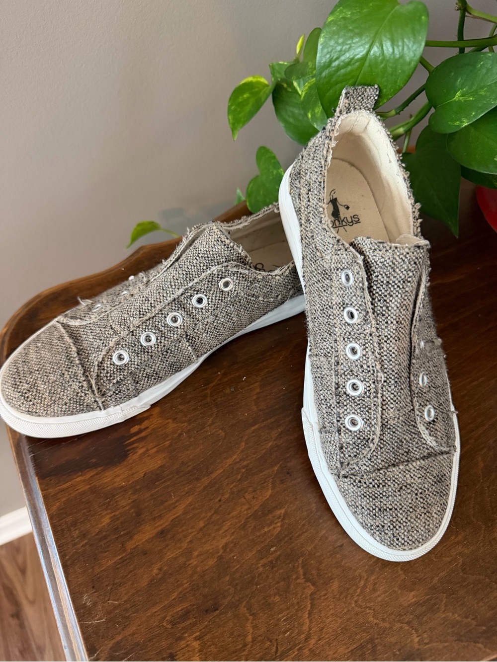 Corkys Babalu Taupe Frayed Slip-On Canvas Sneakers. Size 9
